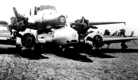 Kuvahaun tulos haulle Two Avro Ansons landed together after mid-air 1940
